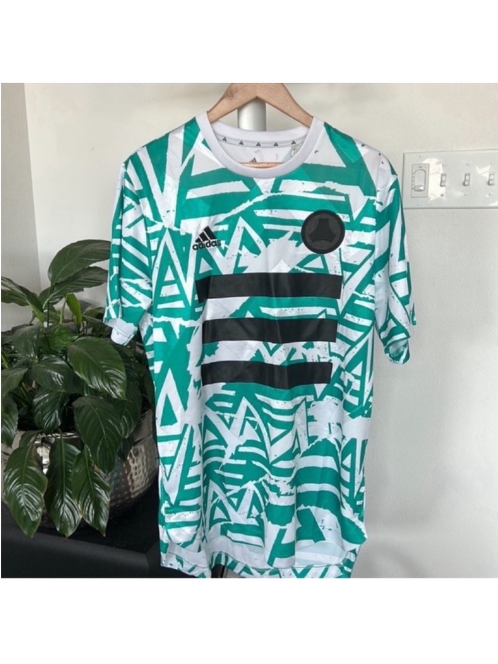 NWT Adidas Men’s Soccer Jersey Shirt/Top/T Shirt Sz L Green White Three Stripe